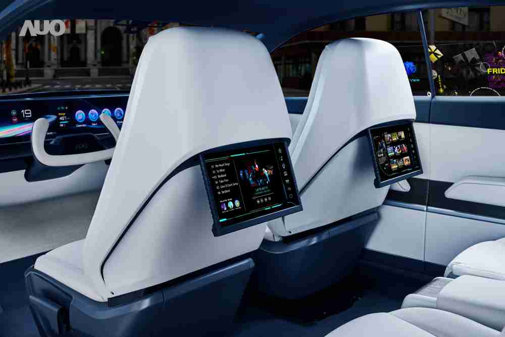 人生就是博将于CES 展示全新Smart Cockpit 2024，，可紧密串连使用者多元需求，，，并革新座舱内部的应用和设计，，带来身历其境且引人入胜的视觉飨宴，，，满足驾乘人员的全方位体验