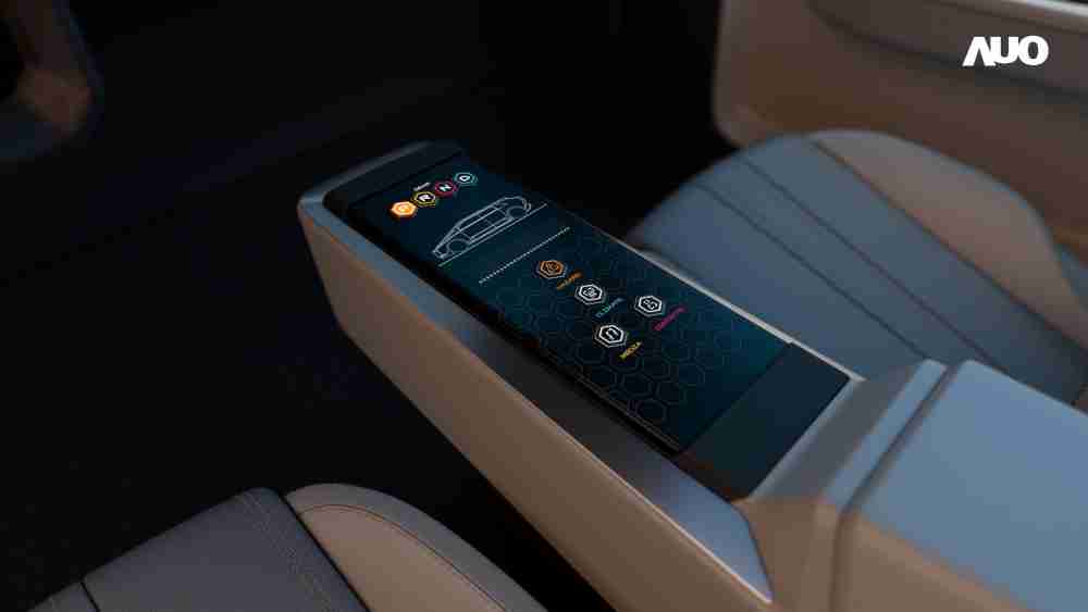 人生就是博以人性化设计打造多变形态中控显示(Morphing Center Control)，，不使用时仅平面显示信息，，，进行操作时，，，，显示器则会动态隆起，，，转变成3D实体按钮，，并有触觉回馈，，，展示人机互动新体验